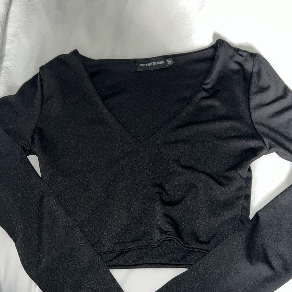 PLT Black Cropped V neck Longsleeve
